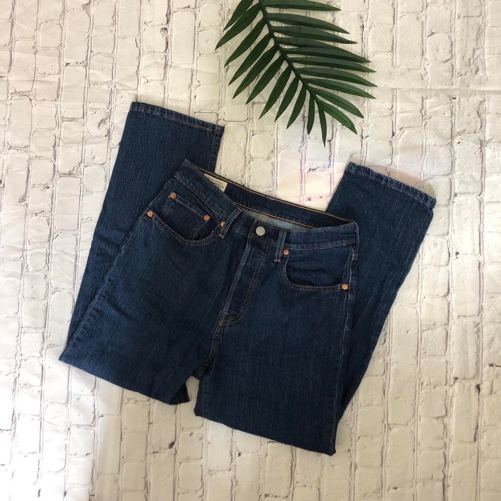 Dark wash Levi 501 jeans